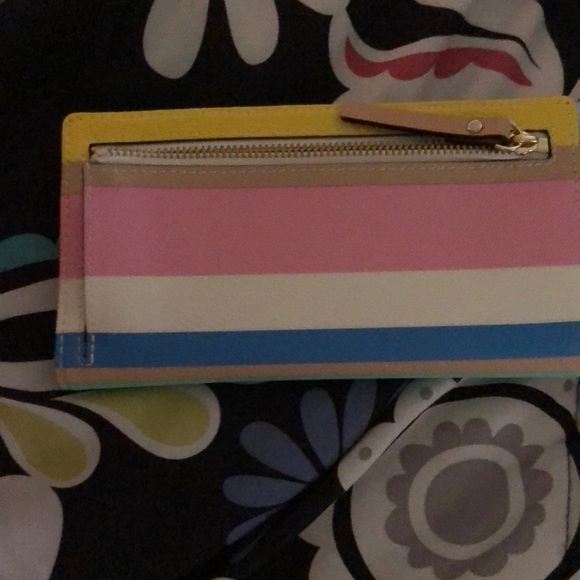 Kate Spade Wallet - Picture 4 of 7